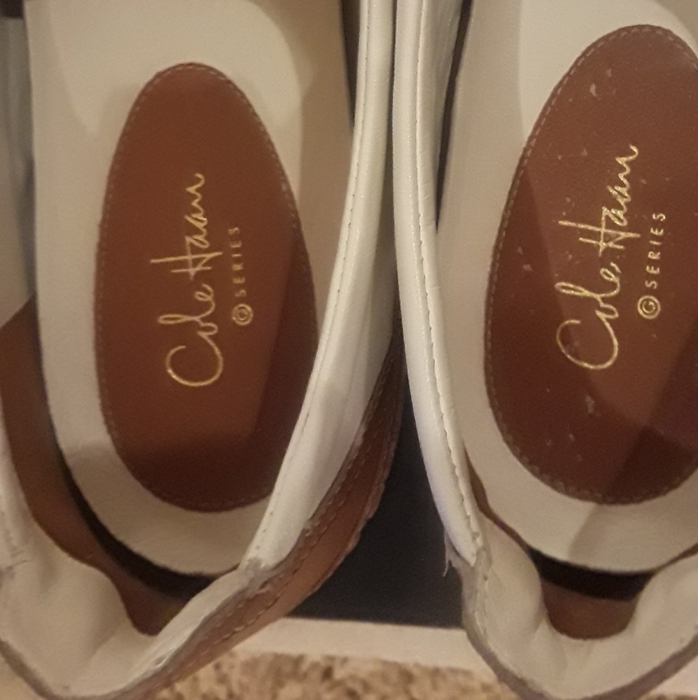 Shoes - Picture 4 of 5
